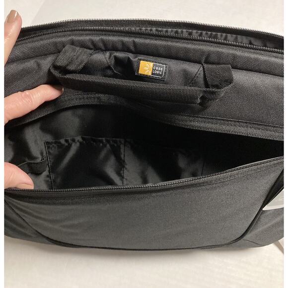 Case Logic Padded Zipper Case for 15.6” Laptop Canvas Outer Shell Black NWT - Picture 6 of 8
